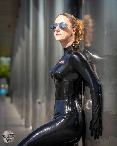 Lady_in_Latex